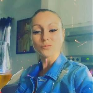 Meet your Posher, Cindy